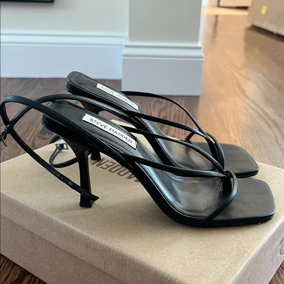 Steve Madden Black Heels - Picture 4 of 5